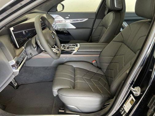 2025 BMW 760 i xDrive