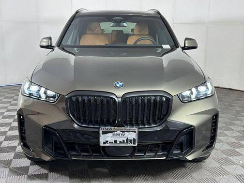 Manhattan Green Metallic 2026 BMW X5 xDrive40i