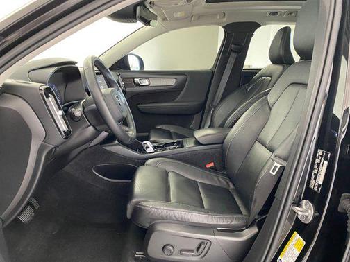 2022 Volvo XC40 T5 Inscription