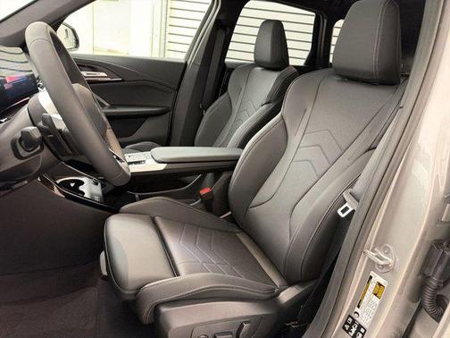 Space Silver Metallic 2026 BMW X1 xDrive28i