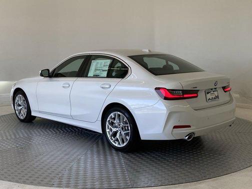 2025 BMW 330 i xDrive