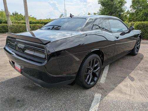 2022 Dodge Challenger SXT