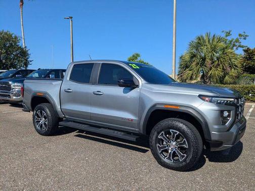 Sterling Metallic 2025 GMC Canyon AT4