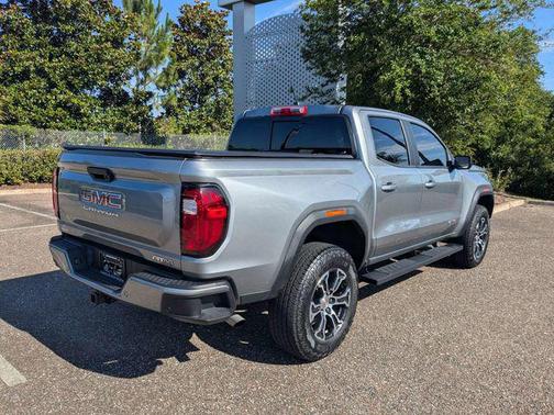 Sterling Metallic 2025 GMC Canyon AT4