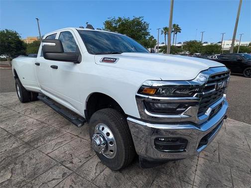 2025 RAM 3500 Tradesman Crew Cab 4x4 8' Box