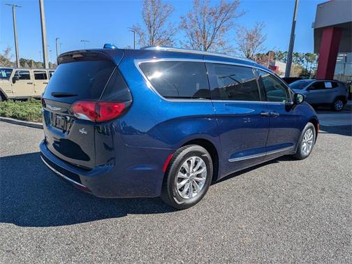 2018 Chrysler Pacifica Touring-L Plus