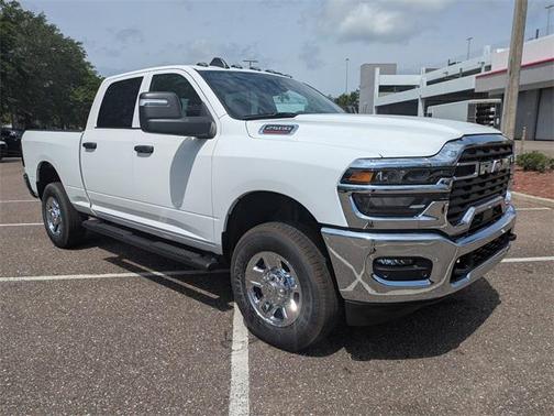 2025 RAM 2500 Tradesman Crew Cab 4x4 6'4' Box