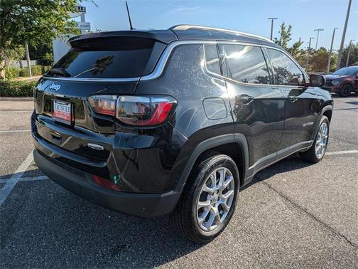 2022 Jeep Compass Latitude Lux