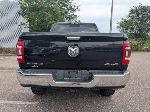Diamond Black Crystal Pearlcoat 2020 RAM 2500 Big Horn Crew Cab 4x4 6'4' Box