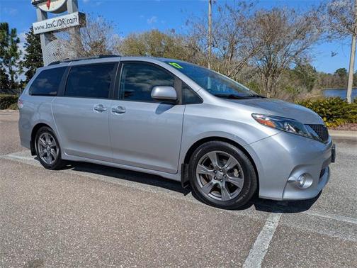 2017 Toyota Sienna SE Premium
