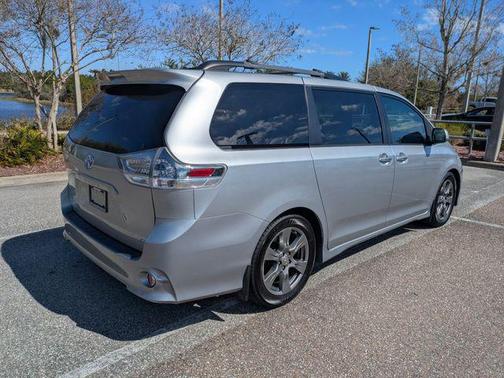 2017 Toyota Sienna SE
