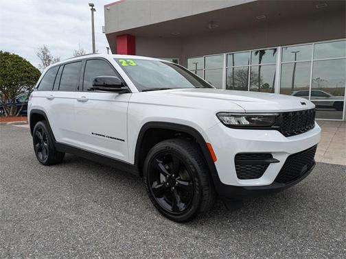 2023 Jeep Grand Cherokee Altitude