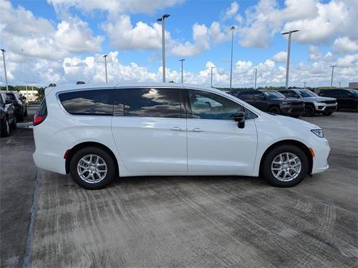 2026 Chrysler Pacifica L