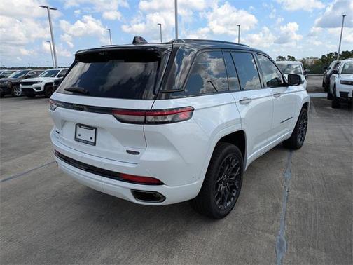 2025 Jeep Grand Cherokee Summit