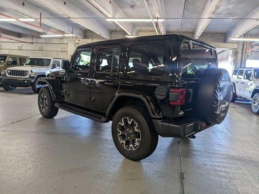 black clearcoat 2026 Jeep Wrangler 4-Door Sahara 4x4