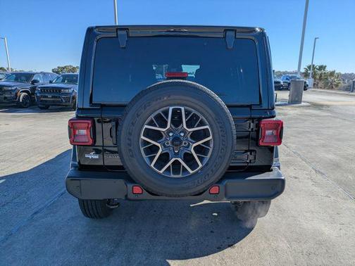 Black Clearcoat 2026 Jeep Wrangler 4-Door Sahara 4x4