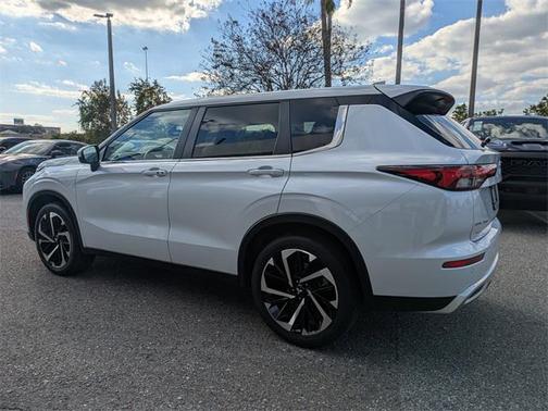 2024 Mitsubishi Outlander SE 2.5 2WD