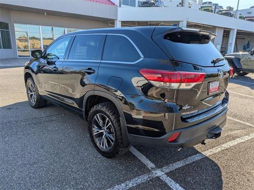 2018 Toyota Highlander LE