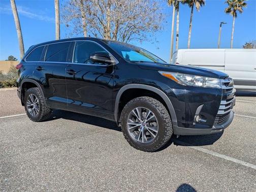 2018 Toyota Highlander LE