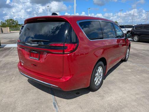 2026 Chrysler Pacifica L