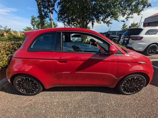 2024 FIAT 500e INSPI(RED) FWD