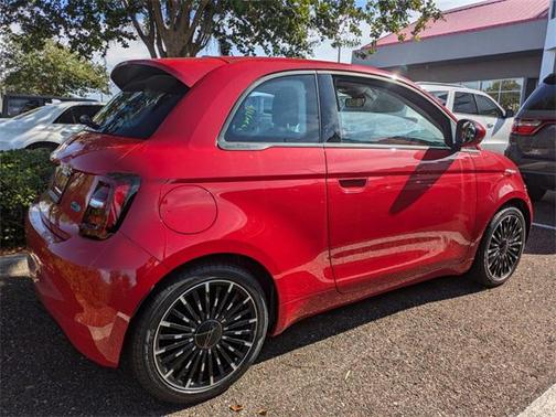2024 FIAT 500e INSPI(RED) FWD