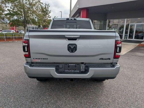 2022 RAM 2500 Limited Crew Cab 4x4 6'4' Box