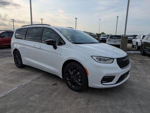 2026 Chrysler Pacifica Limited