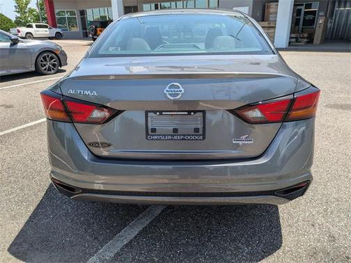 2022 Nissan Altima S FWD