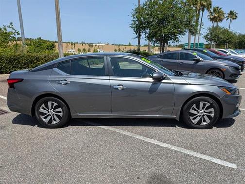 2022 Nissan Altima S FWD