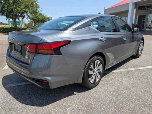 2022 Nissan Altima S FWD