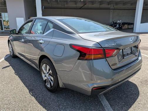 2022 Nissan Altima S FWD