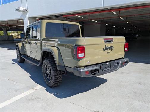 2025 Jeep Gladiator Sport