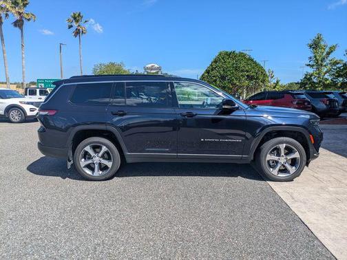 Midnight Sky 2024 Jeep Grand Cherokee L Limited