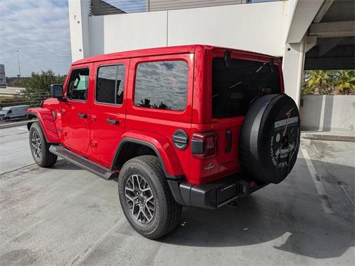 2026 Jeep Wrangler 4-Door Sahara 4x4