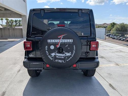 2025 Jeep Wrangler 4-Door Sahara 4x4