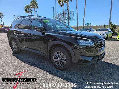 2023 Nissan Pathfinder SV 4WD