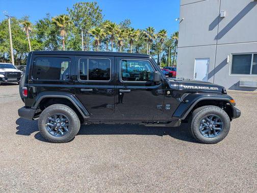 Black Clearcoat 2026 Jeep Wrangler 85th Anniversary