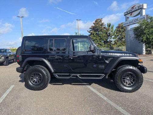 Black Clearcoat 2022 Jeep Wrangler Unlimited High Tide 4x4