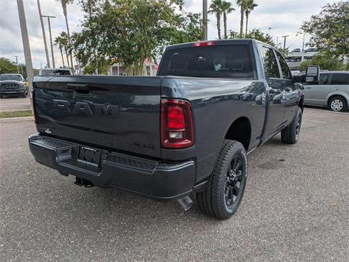 2025 RAM 2500 Big Horn Crew Cab 4x4 6'4' Box