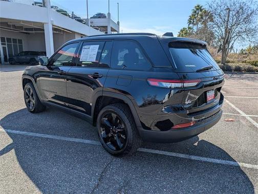 2023 Jeep Grand Cherokee Altitude