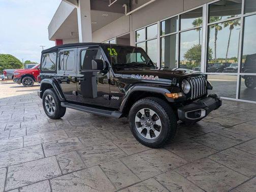 Black Clearcoat 2023 Jeep Wrangler 4-Door Sahara 4x4