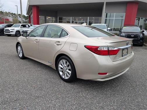 2015 Lexus ES 300h Base
