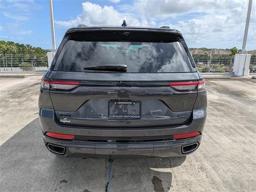 2025 Jeep Grand Cherokee Summit