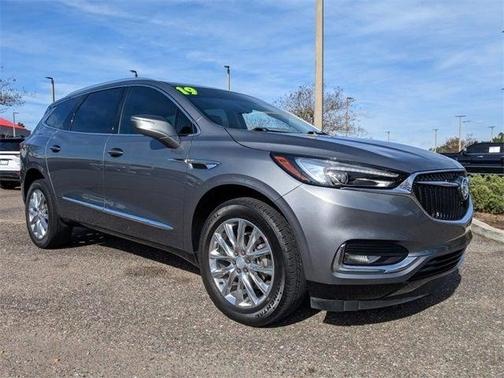 Photo 2 of 30 of 2019 Buick Enclave Essence