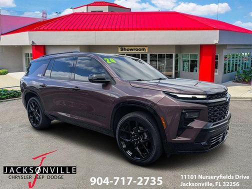 Stardust Metallic 2024 Chevrolet Traverse RS