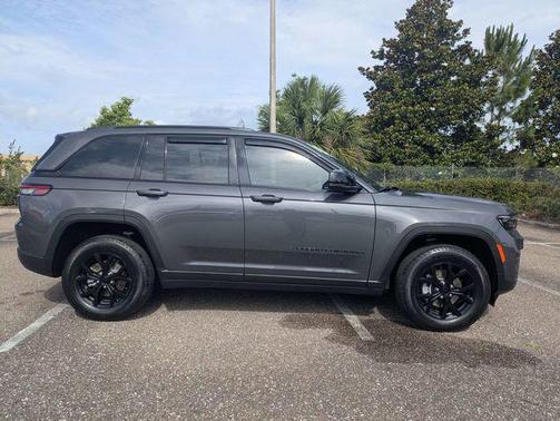 Baltic Gray Metallic Clearcoat 2025 Jeep Grand Cherokee Altitude