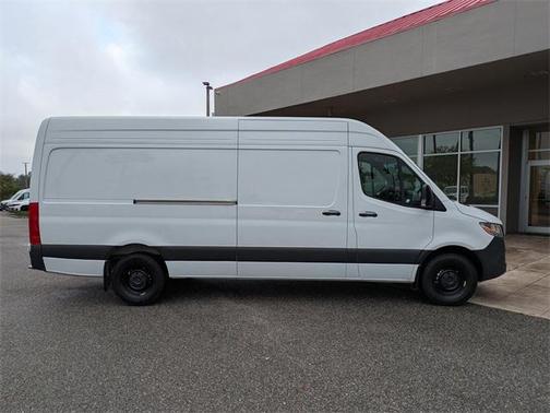 2025 Mercedes-Benz Sprinter 2500 High Roof