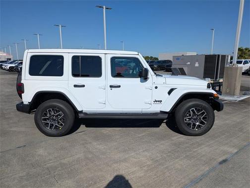 2026 Jeep Wrangler 4-Door Sahara 4x4