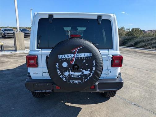 2026 Jeep Wrangler 4-Door Sahara 4x4